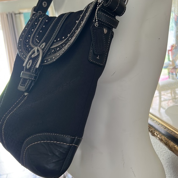 Unique coach canvas and suede purse - Picture 7 of 15